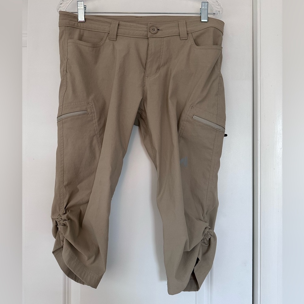 Eddie Bauer First Ascent Capri Pants